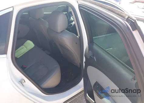 2014 Buick Verano из США, поврежденный, VIN 1G4PP5SK1E4217929